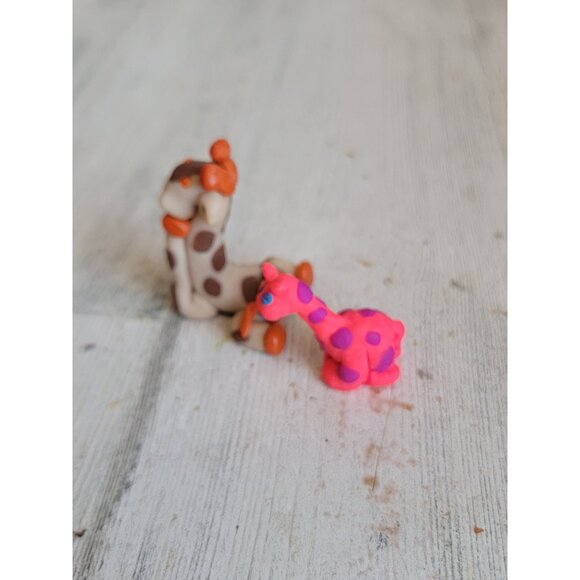 Clay dough giraffe baby mama miniature unique figure set - Picture 2 of 5